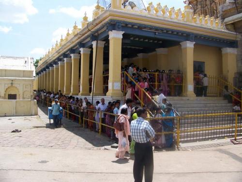 Sri Chamundeshwari Temple (bangalore_100_1662.jpg) wird geladen. Eindrucksvolle Fotos von der indischen Halbinsel erwarten Sie.